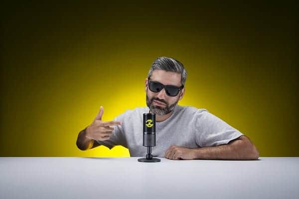 Razer Seiren Emote Streaming Condenser Microphone with Emoticon Display