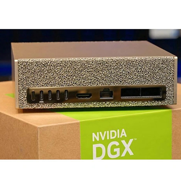 Nvidia DGX Spark 4THB Desktop AI Supercomputer
